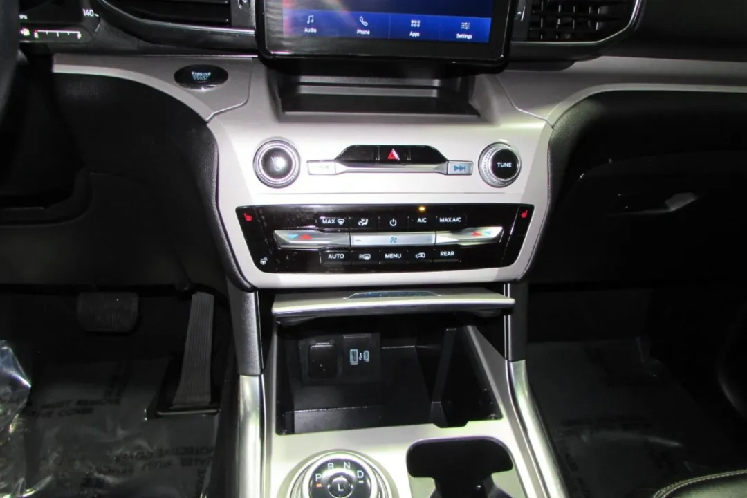 2023 Ford Explorer - 1FMSK8DH2PGA61199 - Image #22