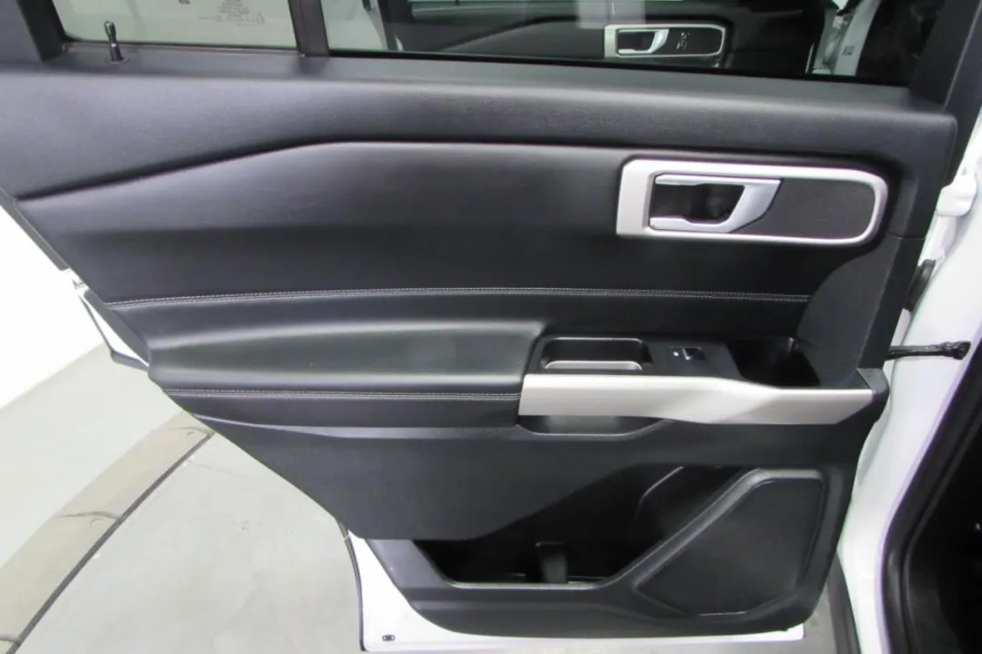 2023 Ford Explorer - 1FMSK8DH2PGA61199 - Image #25